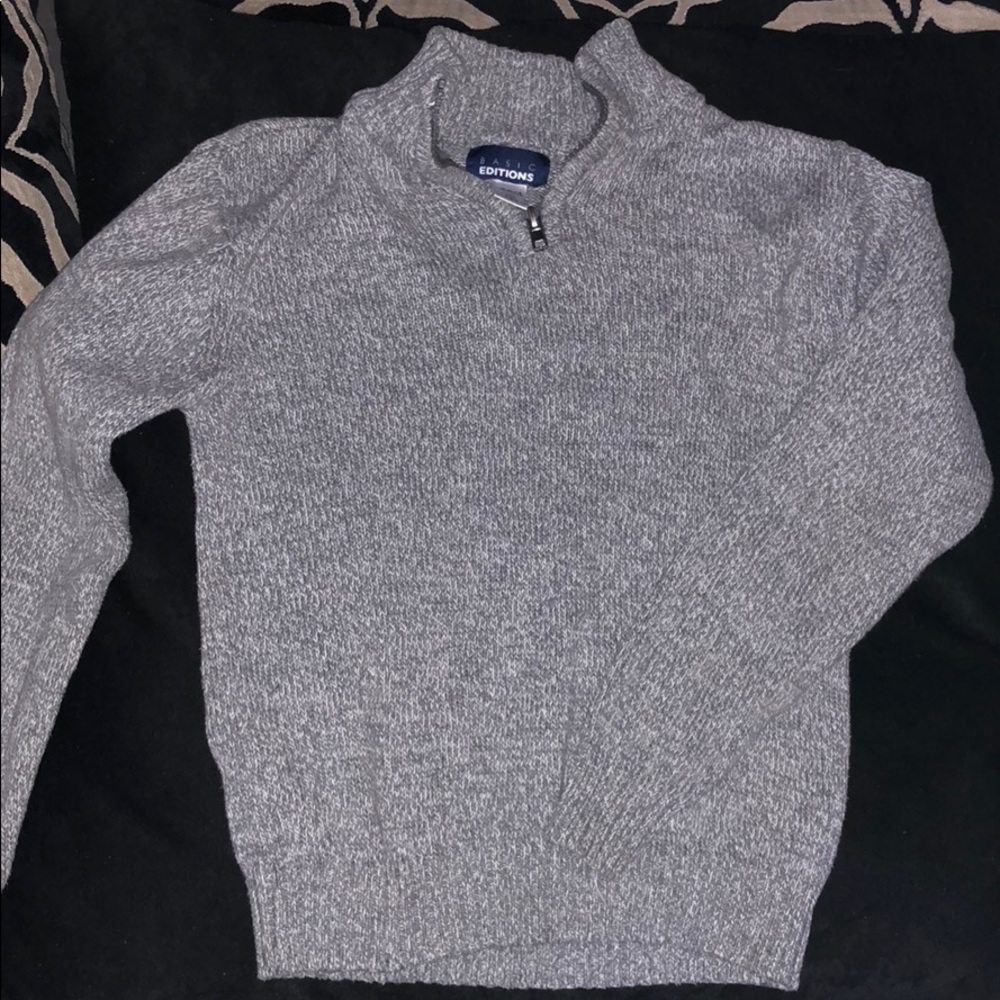 B16: Basic editions sweater